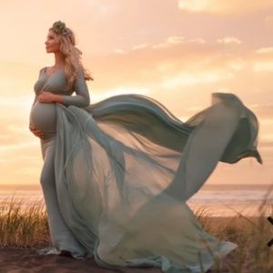 Maternity dress train